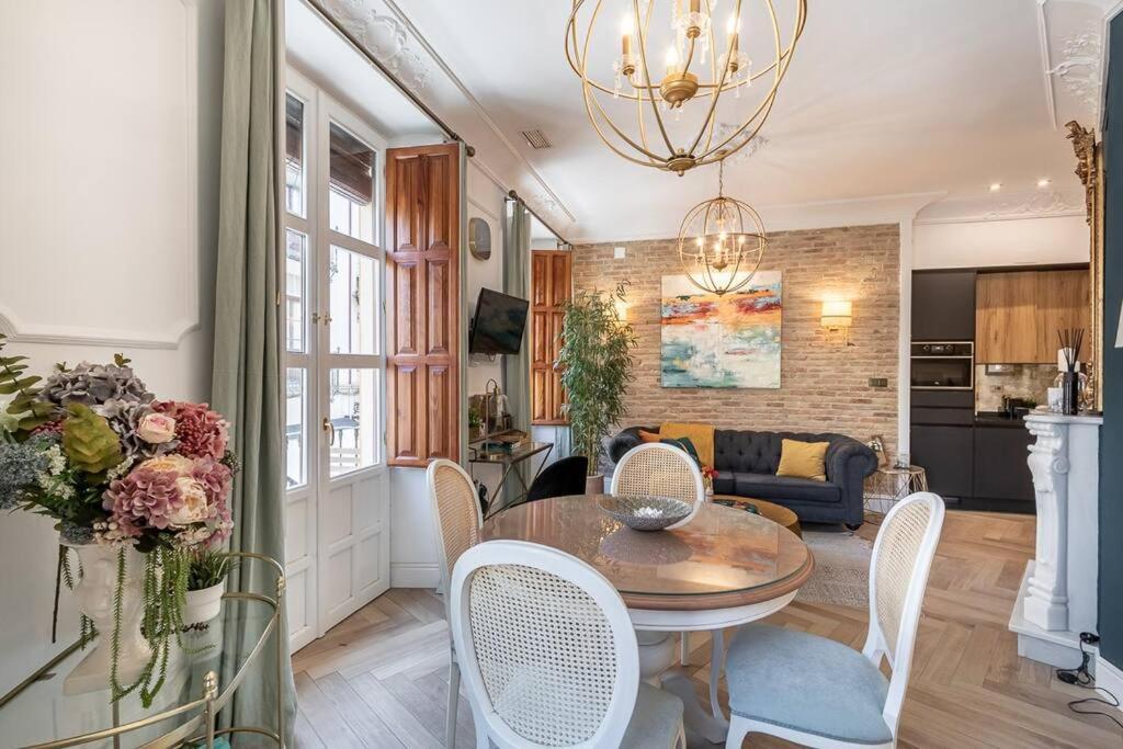 Ch Elvira Luxury Apartment Гранада Экстерьер фото