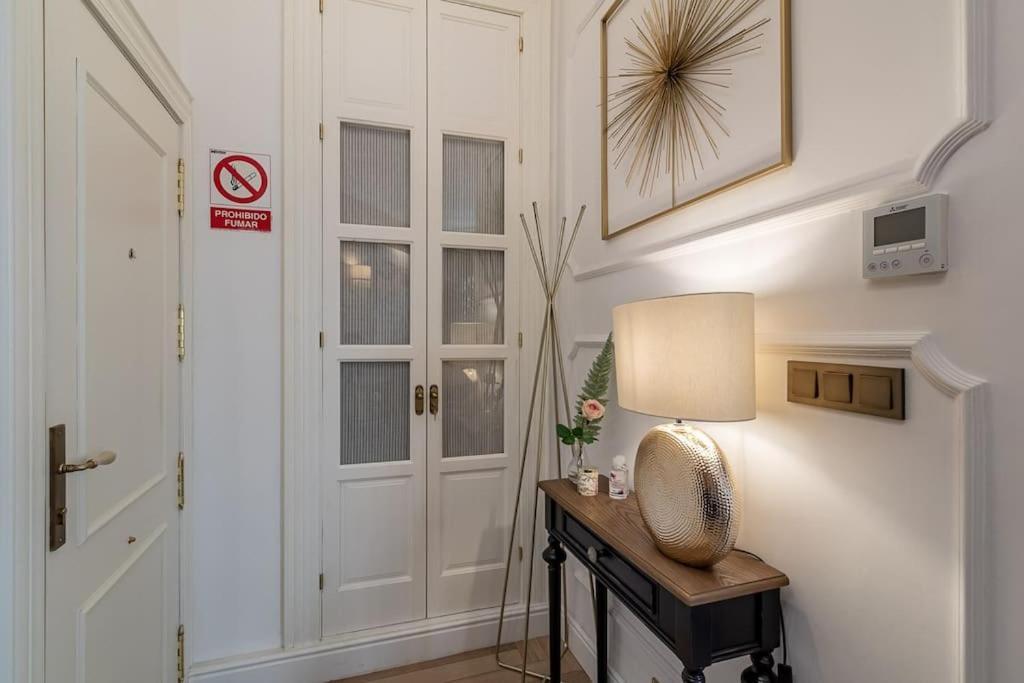 Ch Elvira Luxury Apartment Гранада Экстерьер фото
